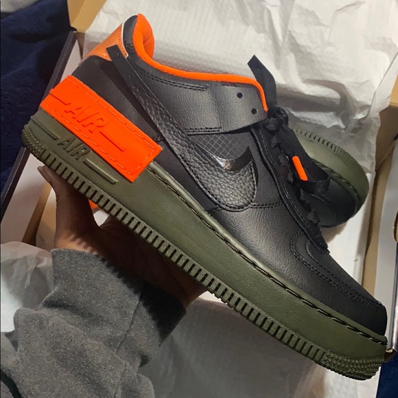 Nike AF1 Shadows Black/Hyper Orange - Picture 2 of 3